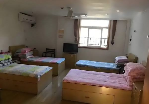 曾让特朗普11分钟无法发推的“英雄”昨日现身了